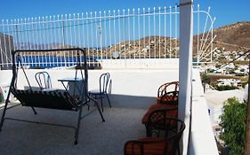 Grandma Vasiliki Rooms To Let